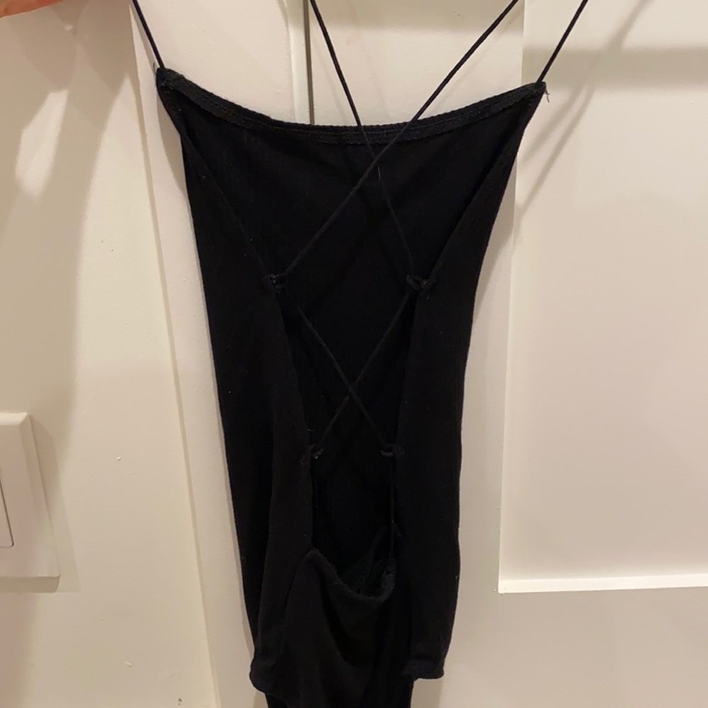 Black open back zig zag body suit!